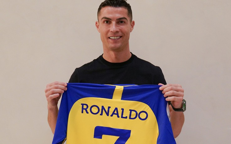 Cristiano Ronaldo chính thức gia nhập CLB của Ả Rập Xê Út với hợp đồng ‘khủng’