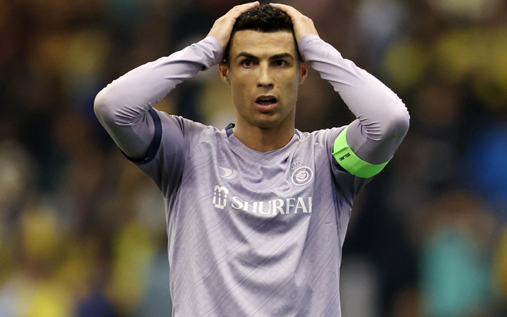 CĐV Ả Rập Xê Út gọi tên Messi đòi thay Cristiano Ronaldo
