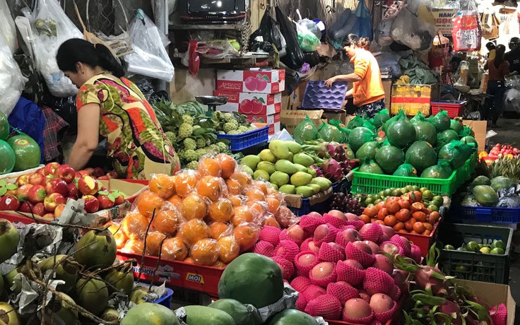 Hơn 176.000 tấn trái cây rau củ Trung Quốc nhập về chợ đầu mối