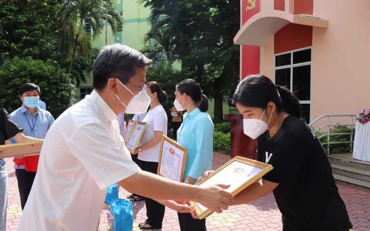 TP.HCM: 102 tình nguyện viên tôn giáo hoàn thành nhiệm vụ tham gia chống dịch Covid-19