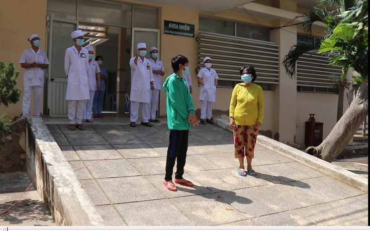 Hai người cuối cùng trong 9 bệnh nhân nhiễm Covid-19 ở Bình Thuận khỏi bệnh