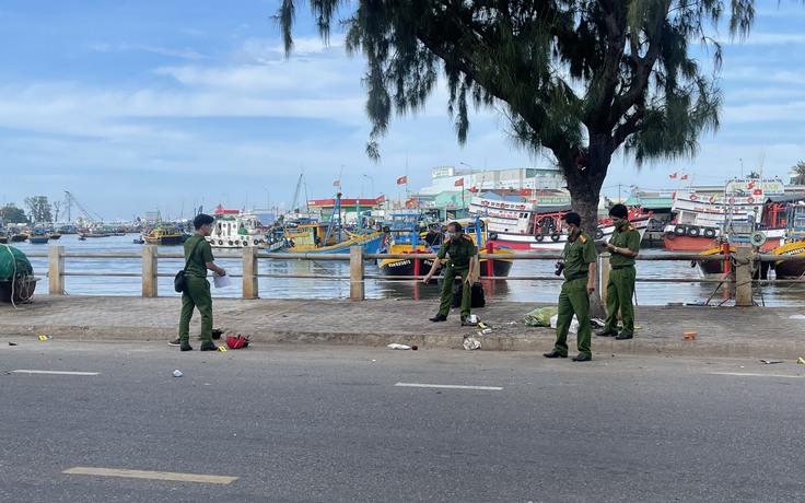 Tai nạn chết người ở Bình Thuận: Tài xế xoay xe nhiều vòng trước quán nhậu, tông loạn xạ