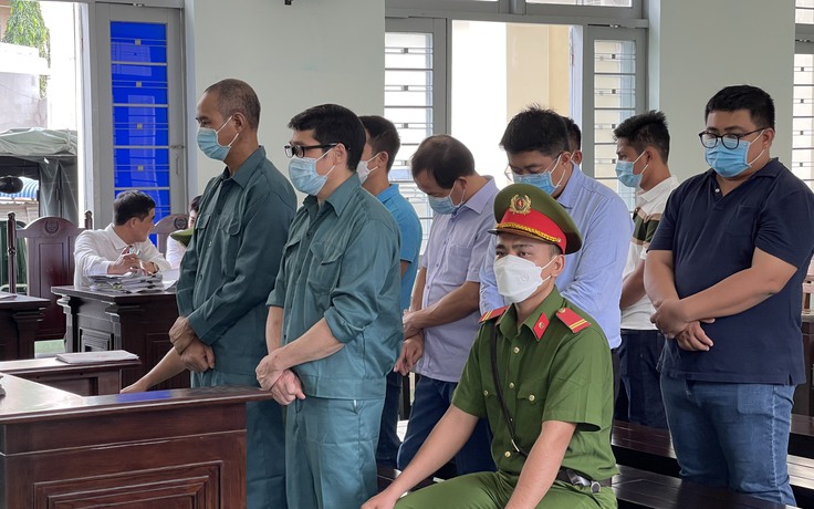 Bình Thuận: Xét xử bị cáo Luyện Xuân Tràng cầm đầu đường dây buôn lậu xăng dầu trên 2.000 tỉ