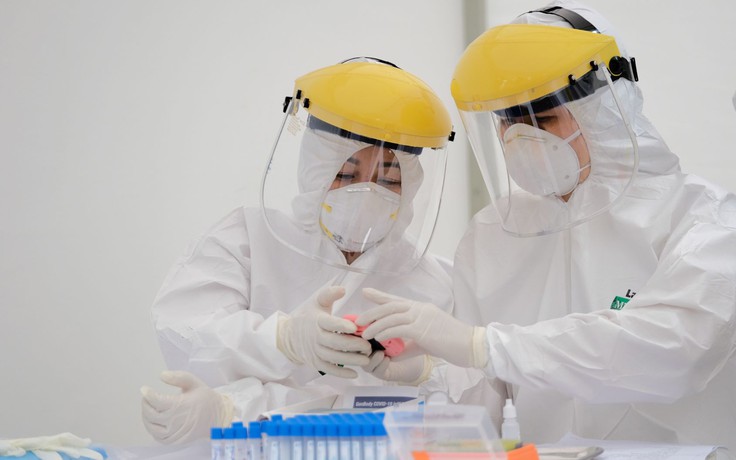 Test nhanh, Hà Nội phát hiện 3 người dương tính SARS-CoV-2 liên quan Bệnh viện Bạch Mai