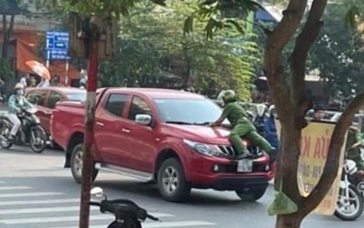 Thái Bình: Một tài xế bị khởi tố tội chống người thi hành công vụ