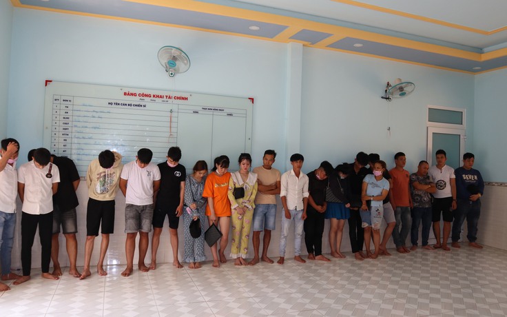 Đồng Xoài: Đột kích nhà nghỉ Thùy Trang phát hiện 20 người dương tính với ma túy