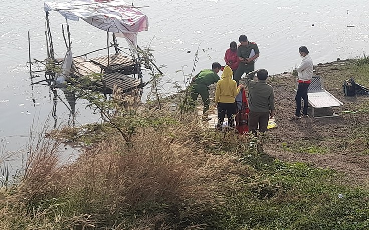 Bình Phước: Cha đuối nước tử vong khi cùng con 5 tuổi câu cá ngày đầu năm