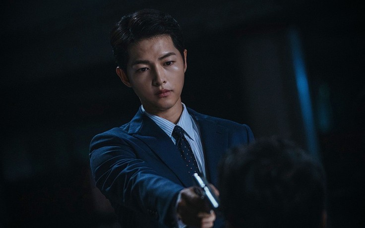 Song Joong Ki thể hiện khí chất trùm mafia thế nào trong phim mới 'Vincenzo'?
