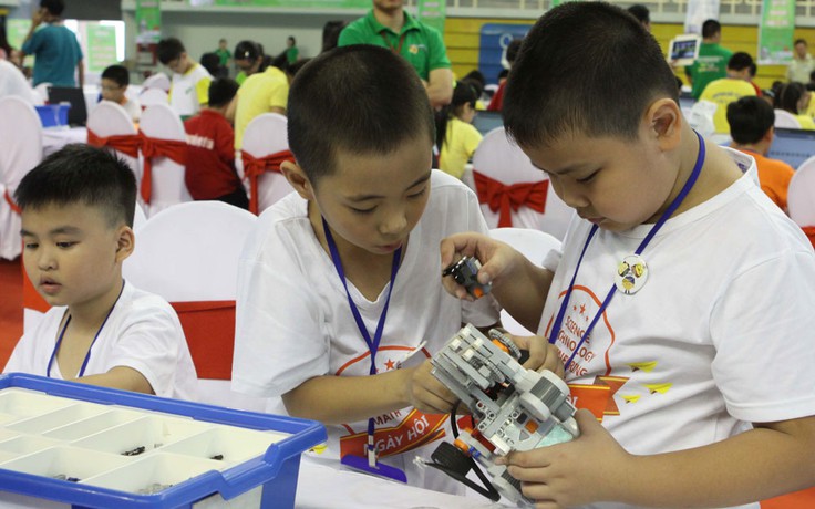 VN đoạt nhiều giải thưởng cao tại ngày hội Robothon quốc tế 2015