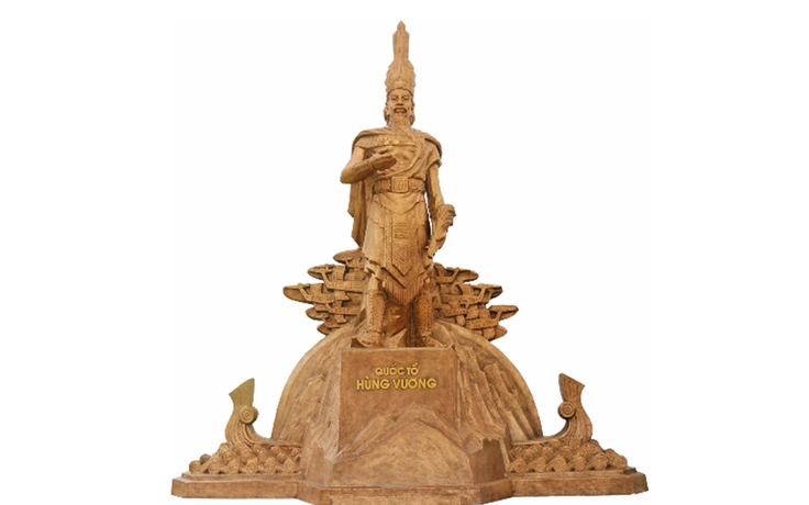 Gần 10.000 người bình chọn mẫu tượng đài Hùng Vương