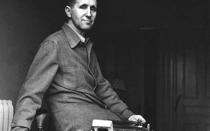 Tôi yêu thơ Bertolt Brecht