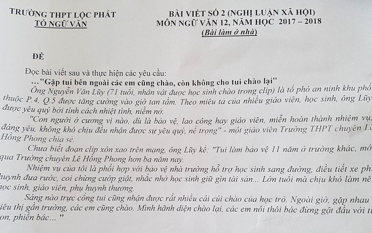 'Học sinh cúi đầu chào bác bảo vệ' vào đề văn lớp 12