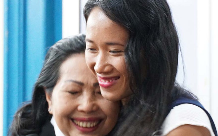 Vụ mẹ Việt sang Pháp đòi quyền nuôi con: Động viên, thuyết phục người phải thi hành án giao con