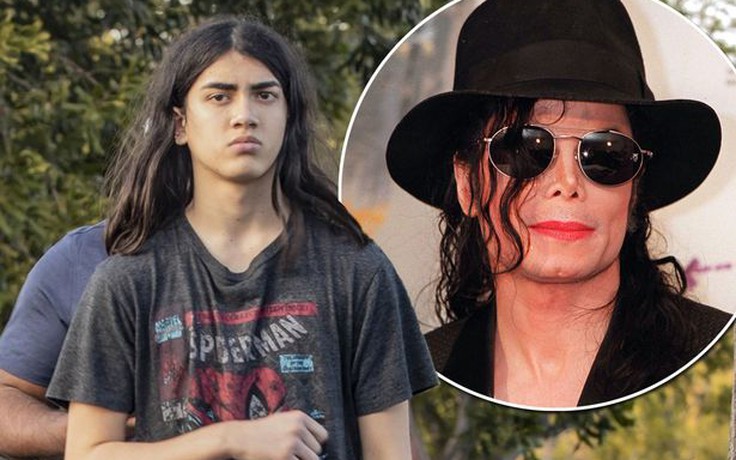 Con trai út của Michael Jackson lớn phổng phao ở tuổi 17
