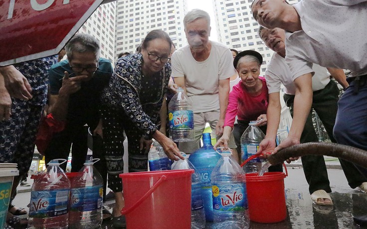 Nước sông Đà bị ô nhiễm: Chất lượng nước đạt chuẩn nhưng... chỉ nên tắm rửa