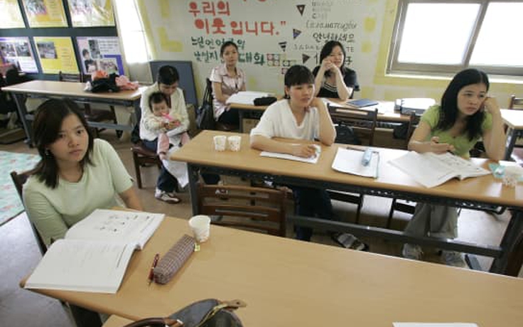 Hàn Quốc mở đường dây nóng hỗ trợ cô dâu ngoại