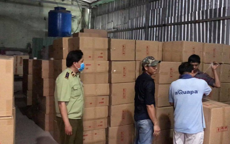 Tạm giữ gần 1 triệu khẩu trang y tế tại TP.HCM chuẩn bị xuất đi Campuchia