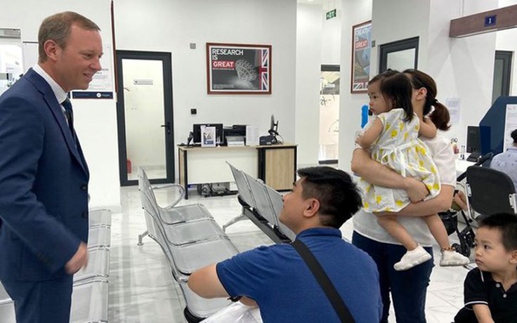 Các trung tâm tiếp nhận hồ sơ visa Anh tại Việt Nam mở cửa trở lại
