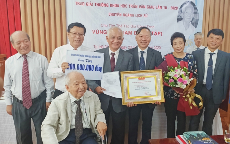 'Vùng đất Nam bộ' nhận Giải thưởng Khoa học Trần Văn Giàu
