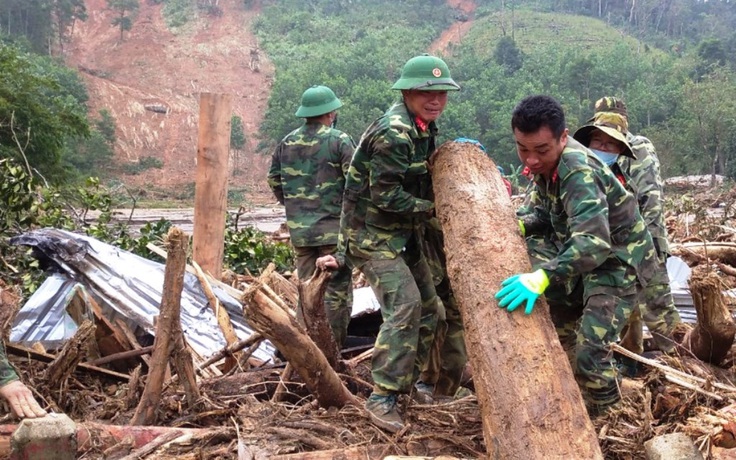 Quảng Nam lại sạt lở, nhiều nơi bị chia cắt