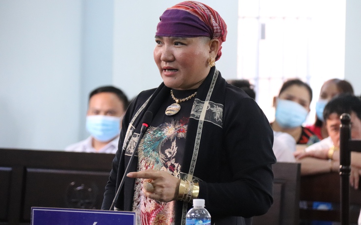 Gây rối tại trụ sở tòa án, Trần Thị Ngọc Nữ bị tuyên 9 tháng tù