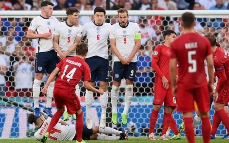 Vì sao EURO 2020 khan hiếm bàn thắng từ đá phạt hàng rào ?