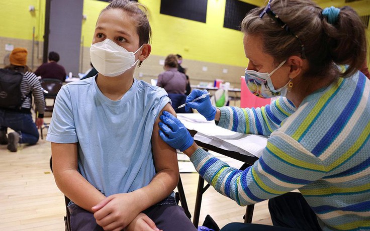 Tiêm vắc xin Covid-19 cho trẻ em giúp ngăn biến thể mới