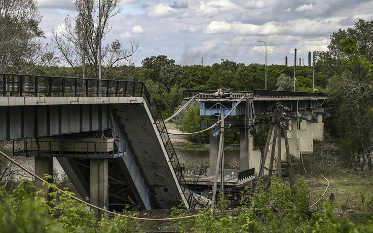 Phương Tây bất đồng giữa lúc Ukraine thất thế ở Donbass