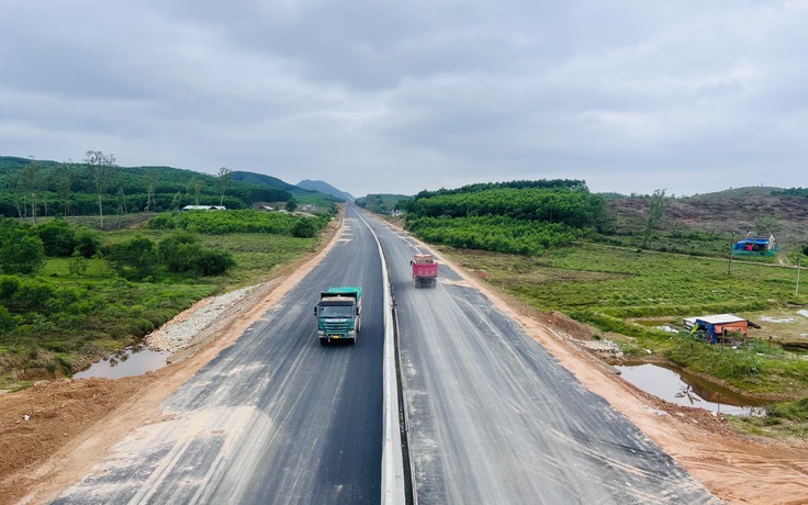 Thúc đẩy đầu tư công phải bằng biện pháp căn cơ, lâu dài