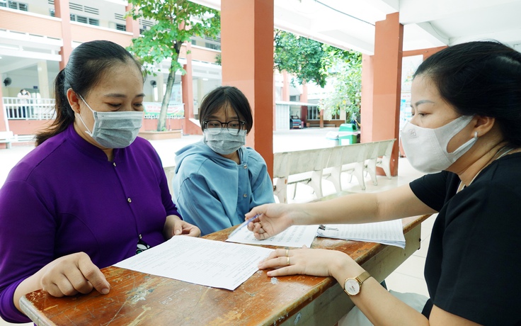 Không còn sổ hộ khẩu, học sinh có khó khăn khi nhập học ?