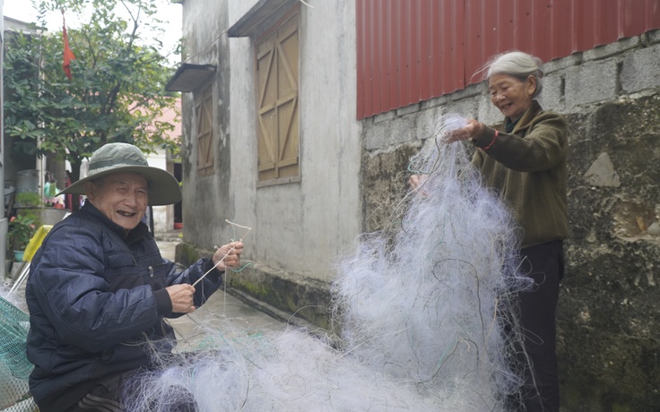 Kỳ thú 'Bát danh hương' Quảng Bình: Nức tiếng làng biển bích họa