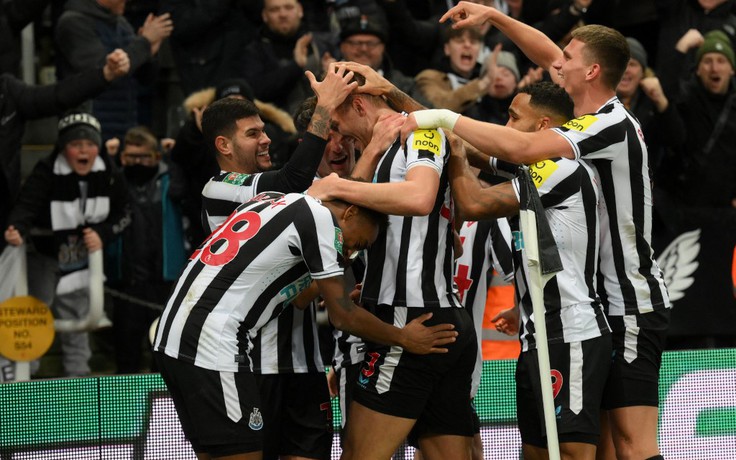 Newcastle và bài toán lực lượng