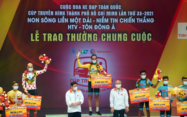Chàng rể Việt Loic Desriac đoạt áo vàng chung cuộc Cúp truyền hình 2021