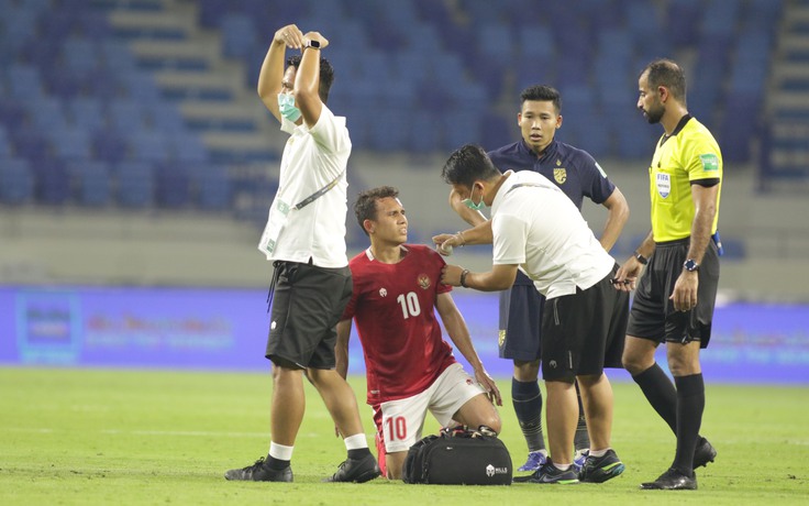 World Cup 2022: Người hâm mộ tuyển Thái Lan trút giận lên trọng tài