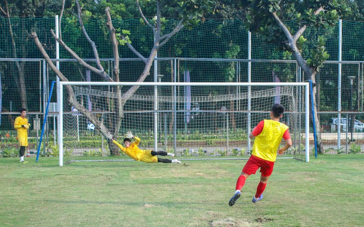 U.19 Việt Nam đã chuẩn bị ‘mọi phương án’ cho trận bán kết với U.19 Malaysia