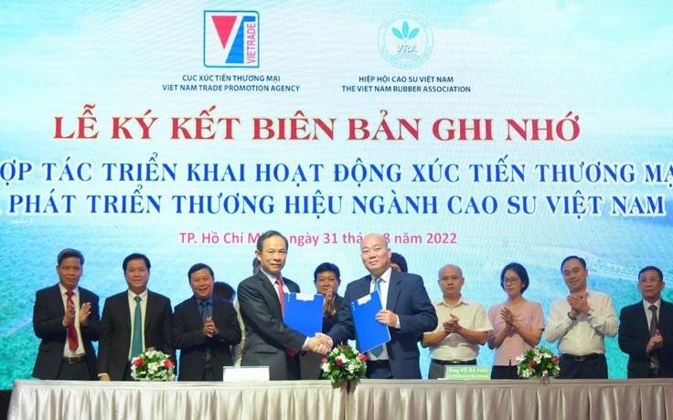 Đẩy mạnh phát triển thương hiệu ngành