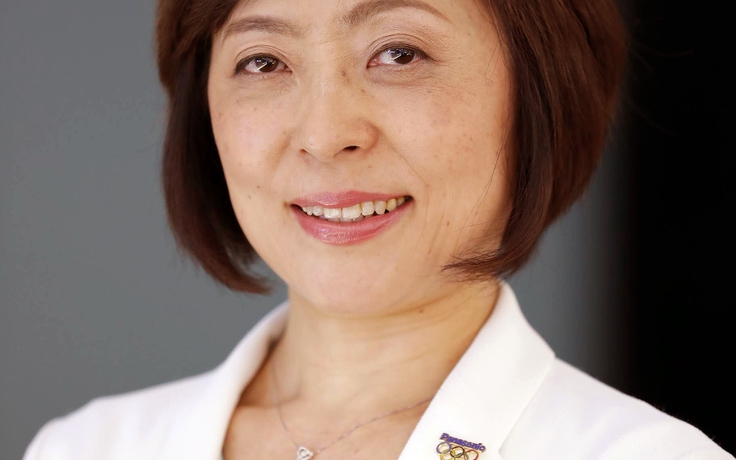 Nữ giám đốc Nhật Bản nhận Kỷ niệm chương Vì sự nghiệp Giáo dục