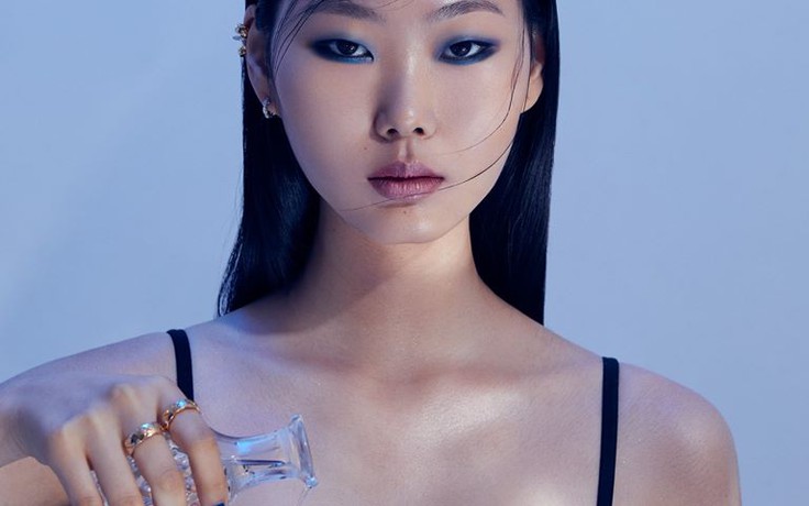 Người mẫu châu Á ghi dấu ấn trong làng thời trang Việt