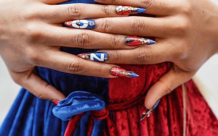 Đừng tìm “mẫu nails Hàn Quốc hot”, hãy để những nghệ sĩ vẽ nails này tạo cảm hứng cho bạn