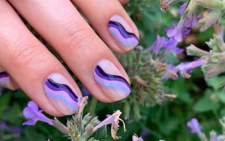 Họa tiết lượn sóng phong cách retro hút hồn các quý cô mê nghệ thuật nail