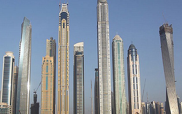 Cháy tòa nhà 79 tầng ở Dubai, hàng trăm người phải sơ tán