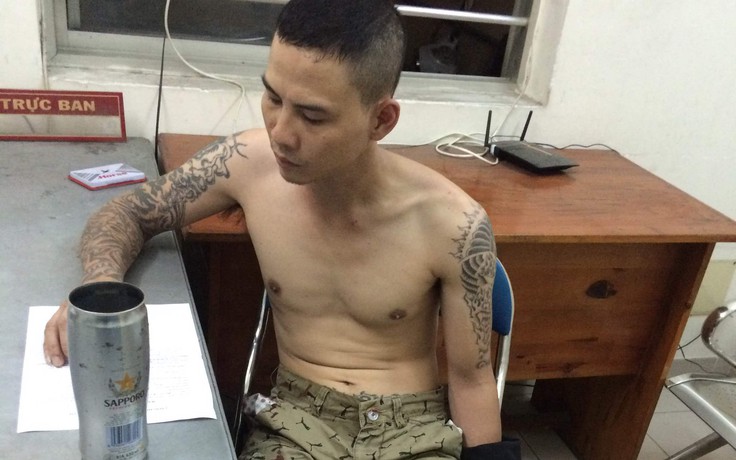 Cướp ở Sài Gòn dùng dao chém đứt gân và cướp xe người dân chặn bắt
