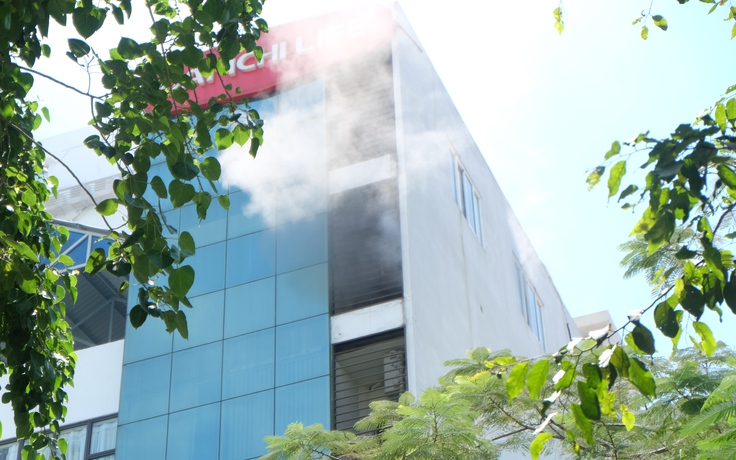 Cháy ở tòa nhà Tổng đại lý bảo hiểm Dai-ichi Life Đà Nẵng