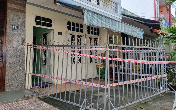 Đà Nẵng: Địa phương dùng rào sắt khóa cứng nhà dân vì trốn cách ly phòng Covid-19
