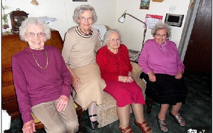 Bốn chị em lớn tuổi nhất thế giới chia sẻ bí quyết trường thọ