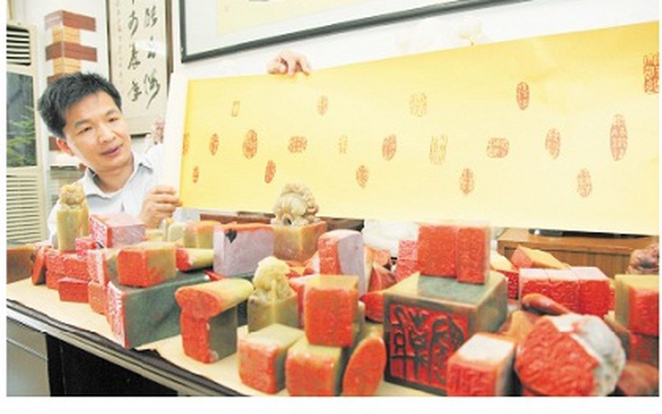 Chàng trai mang nghệ thuật khắc triện Trung Quốc ra thế giới