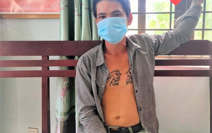 Ninh Thuận: Tạm giữ người vượt chốt kiểm soát Covid-19 tông 1 chiến sĩ bị thương