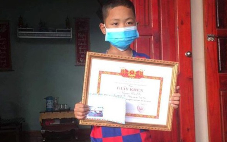 Bé trai 8 tuổi ở Nghệ An nhanh trí cứu 2 chị em khỏi đuối nước