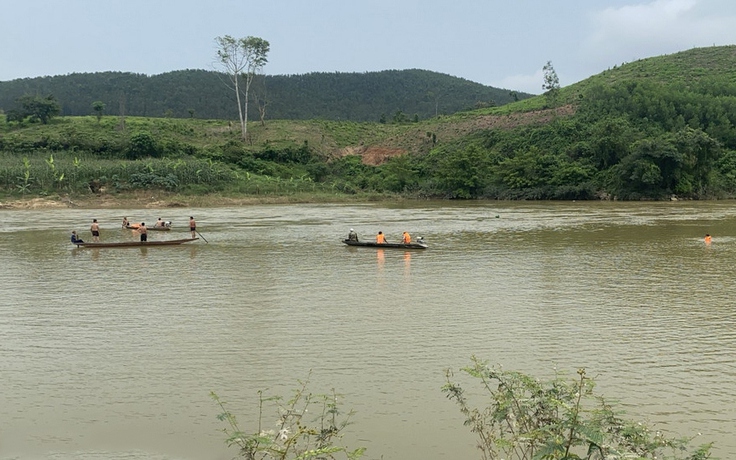 Nghệ An: Lật thuyền trên sông, một phụ nữ tử vong