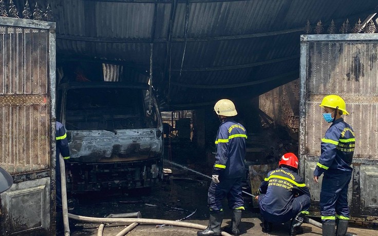 TP.HCM: Cháy kho xưởng ở Gò Vấp kèm nhiều tiếng nổ, nhiều tài sản bị thiêu rụi